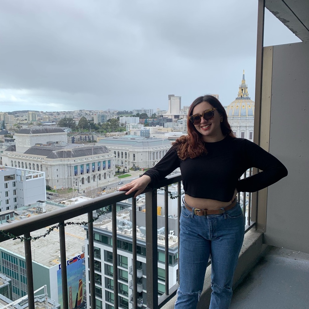 Meet your Posher, Claudia